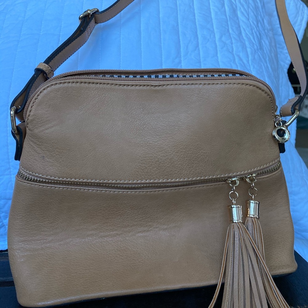 Medium Crossbody